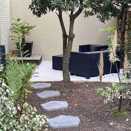Studio Equipe En Rez De Jardin Villeurbanne Exteriör bild